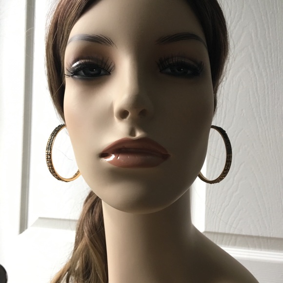 Gold Hoop Earrings For Women Medium Hoops - Picture 6 of 8